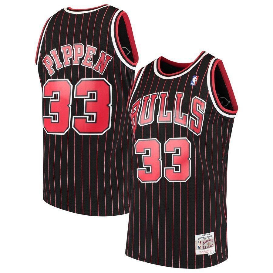 Chicago Bulls 1995-96 - Black & Red • Vintage Jersey / Scottie Pippen - Image 1
